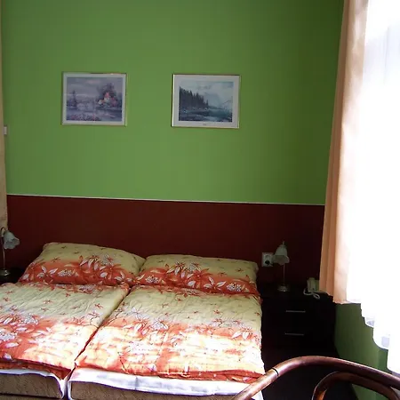 Pensionat Telephone 3*